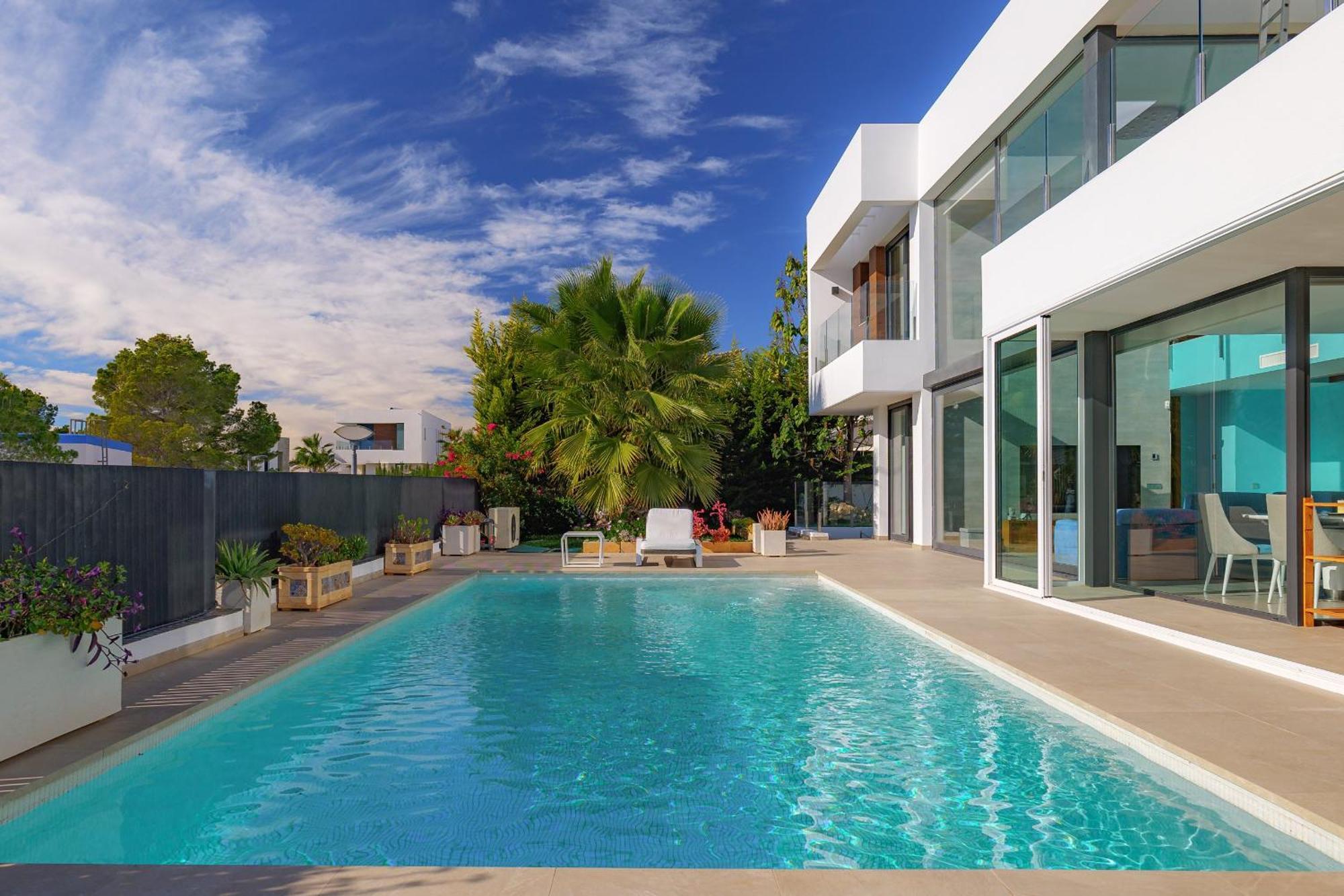 Heaven Villa *